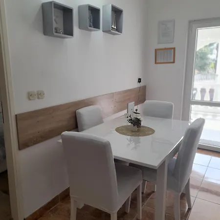 Apartment Megy Vir Exterior photo