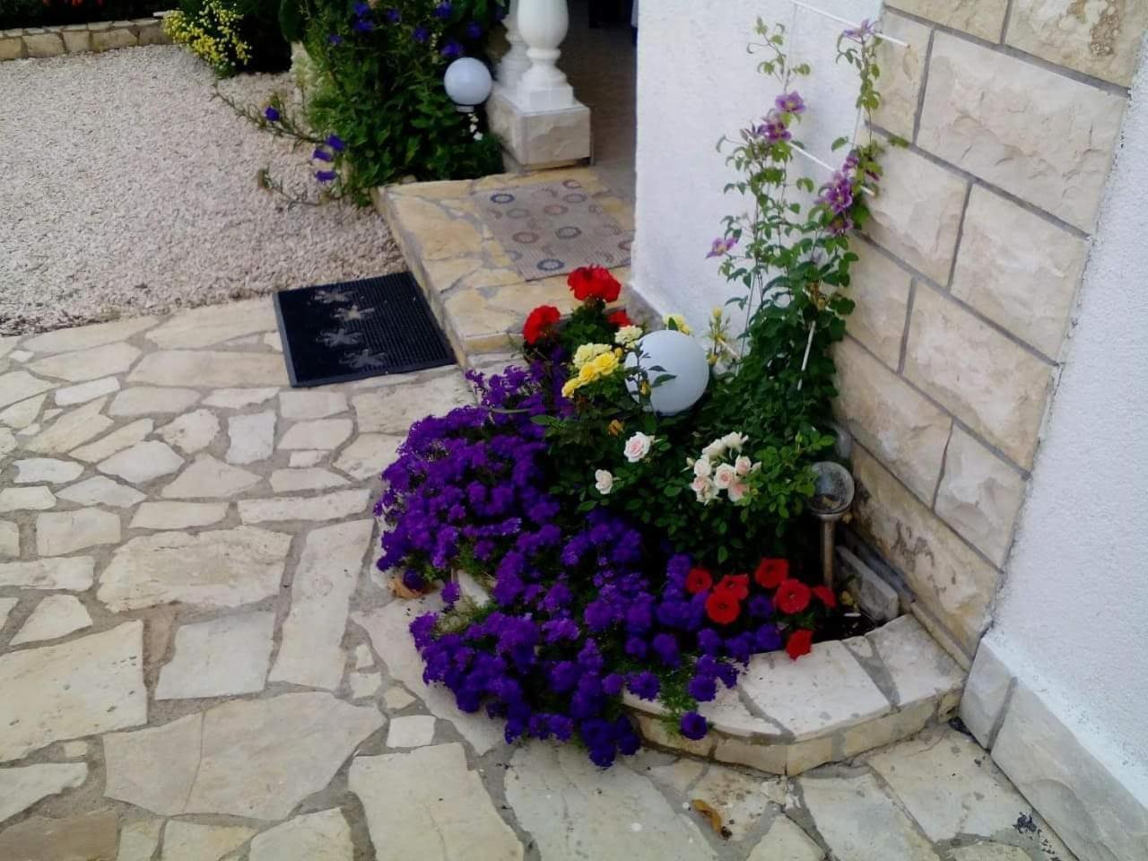 Apartment Megy