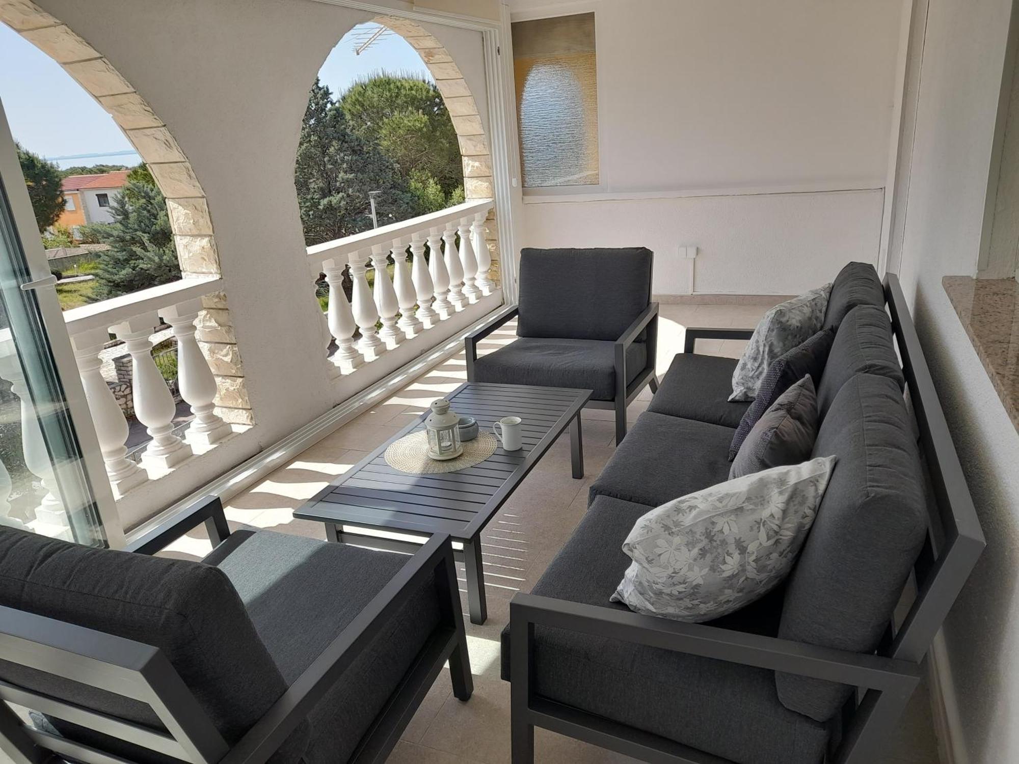 Apartment Megy